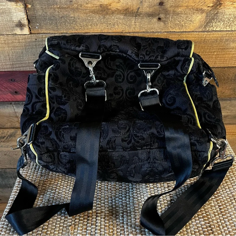 Petunia‎ Pickle Bottom Black Diaper Bag Backpack